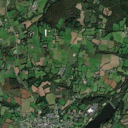 Guerlesquin High Resolution Satellite Map