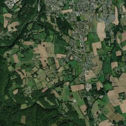 Ploumagoar High Resolution Satellite Map