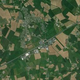 Saint-Thonan High Resolution Satellite Map