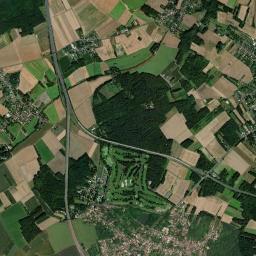 Cély High Resolution Satellite Map