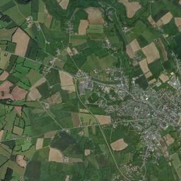 Saint-Brice-en-Coglès High Resolution Satellite Map