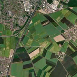 Le Coudray High Resolution Satellite Map