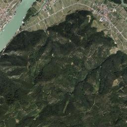 Weißenkirchen in der Wachau High Resolution Satellite Map