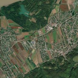 Zeiselmauer High Resolution Satellite Map