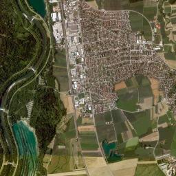 Kissing High Resolution Satellite Map