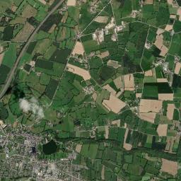 Saint-Aubin-du-Cormier High Resolution Satellite Map