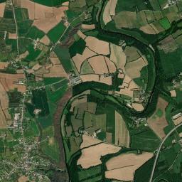 Landeleau High Resolution Satellite Map