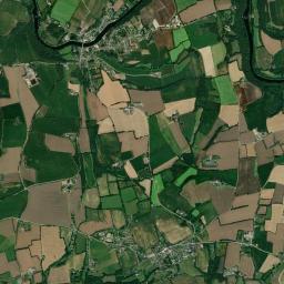 Gouézec High Resolution Satellite Map