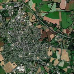 Loudéac High Resolution Satellite Map