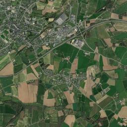 Saint-Méen-le-Grand High Resolution Satellite Map