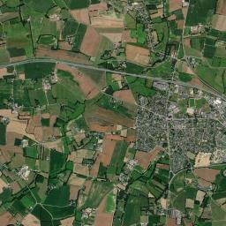 Bédée High Resolution Satellite Map