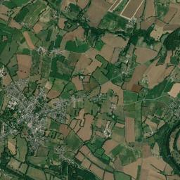 Andouillé High Resolution Satellite Map