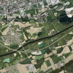 Au an der Traun High Resolution Satellite Map