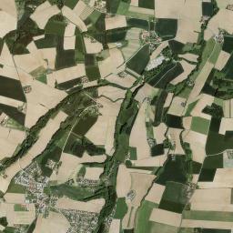 Hofkirchen im Traunkreis High Resolution Satellite Map