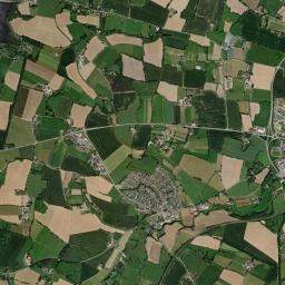 Pocé-les-Bois High Resolution Satellite Map