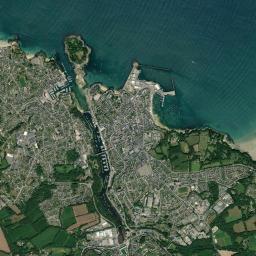 Douarnenez High Resolution Satellite Map