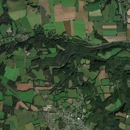 Malguénac High Resolution Satellite Map