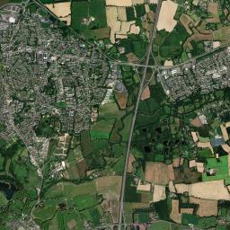 Châtillon-sur-Seiche High Resolution Satellite Map