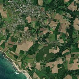 Plozévet High Resolution Satellite Map