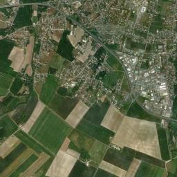 Villemandeur High Resolution Satellite Map
