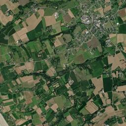 Pouldreuzic High Resolution Satellite Map