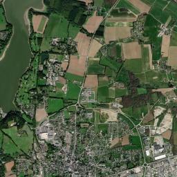 Ploërmel High Resolution Satellite Map