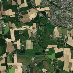 Janzé High Resolution Satellite Map