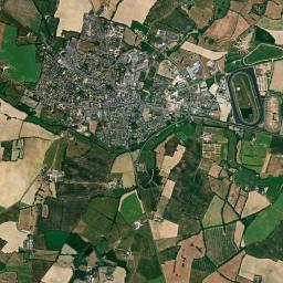Meslay-du-Maine High Resolution Satellite Map