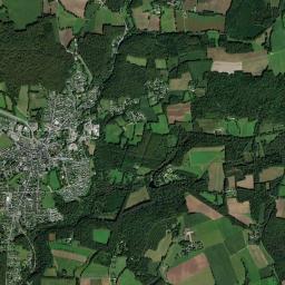 Plouay High Resolution Satellite Map