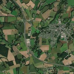 Moréac High Resolution Satellite Map