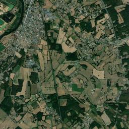 Arnage High Resolution Satellite Map