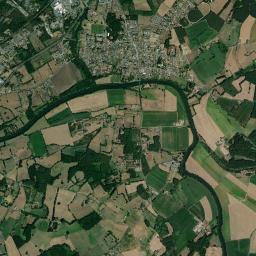 Roézé-sur-Sarthe High Resolution Satellite Map