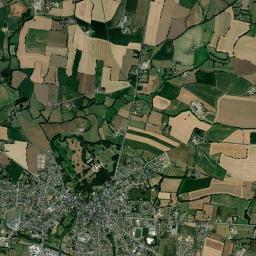 Craon High Resolution Satellite Map