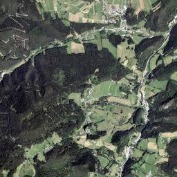 Waidmannsfeld High Resolution Satellite Map