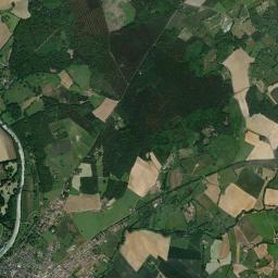 Malicorne-sur-Sarthe High Resolution Satellite Map