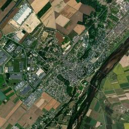 Meung-sur-Loire High Resolution Satellite Map