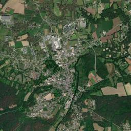 La Gacilly High Resolution Satellite Map