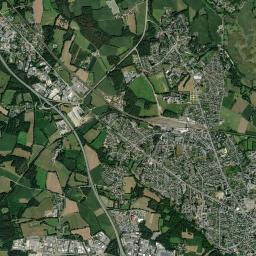 Auray High Resolution Satellite Map