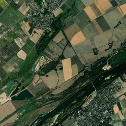 Muides-sur-Loire High Resolution Satellite Map