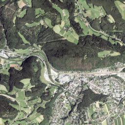 Gloggnitz High Resolution Satellite Map