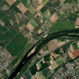 Montlivault High Resolution Satellite Map