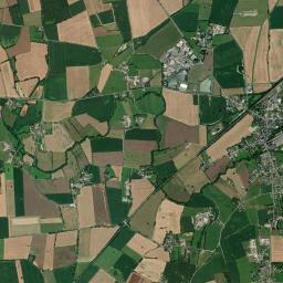 Issé High Resolution Satellite Map