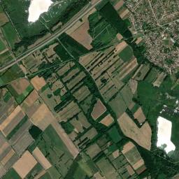 Kóny High Resolution Satellite Map