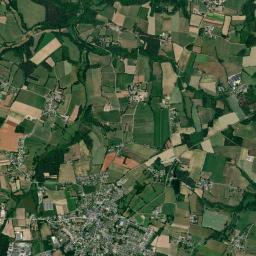 Péaule High Resolution Satellite Map