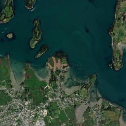 Arzon High Resolution Satellite Map
