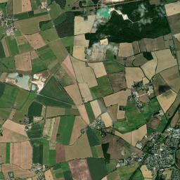 Teillé High Resolution Satellite Map