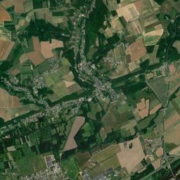 Pocé-sur-Cisse High Resolution Satellite Map