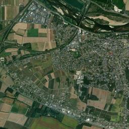 Montlouis-sur-Loire High Resolution Satellite Map