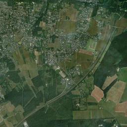 Larçay High Resolution Satellite Map