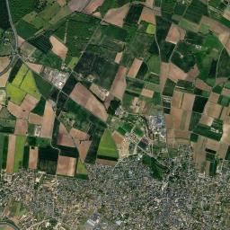 Doué-la-Fontaine High Resolution Satellite Map